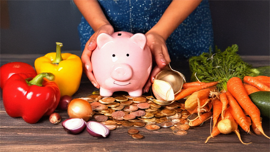 Cooming on a budget image of a piggy bank and produce